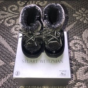 Baby booties/ Baby Eskimo in original box